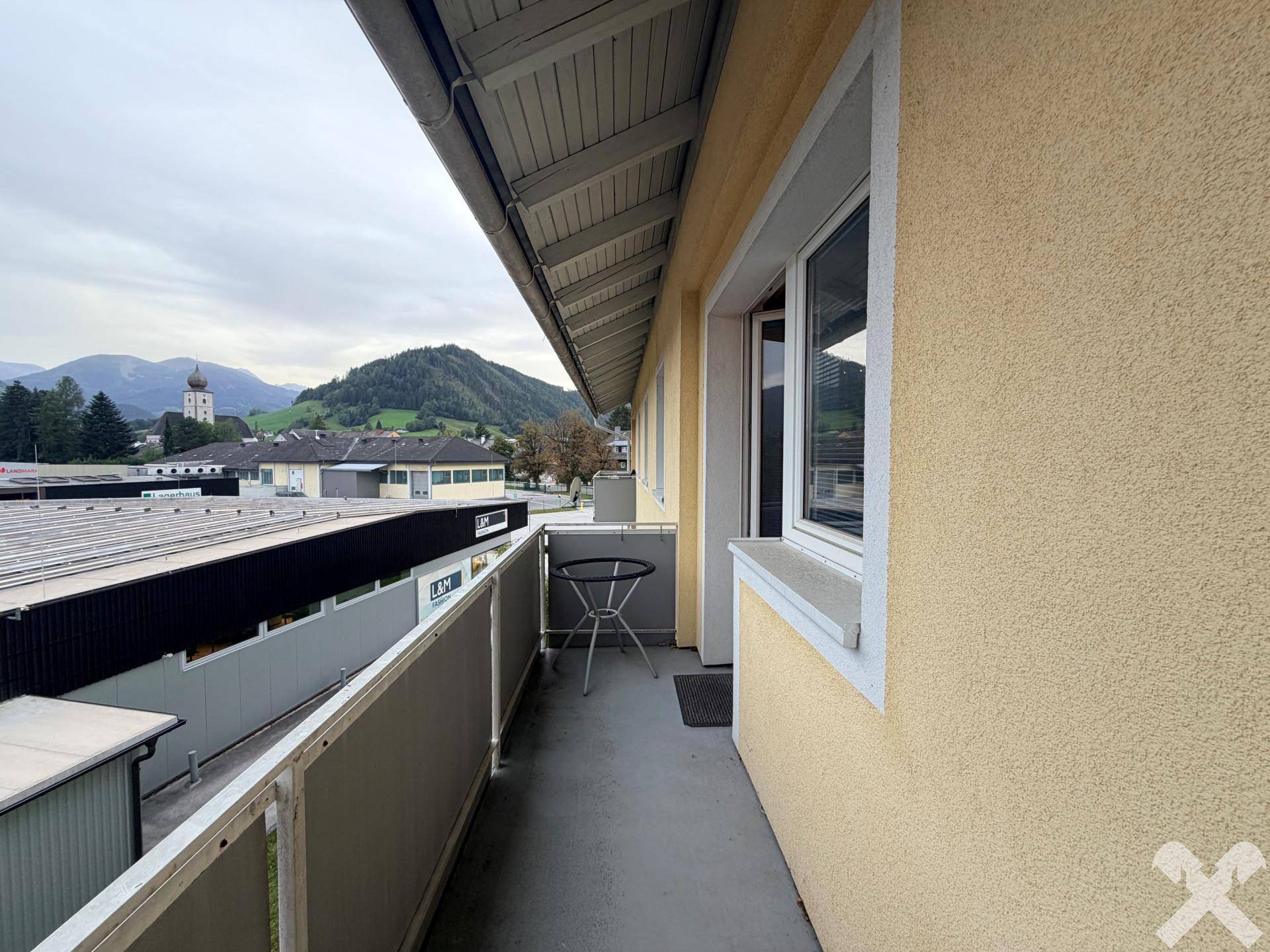 Ausblick vom Balkon Richtung Kirche