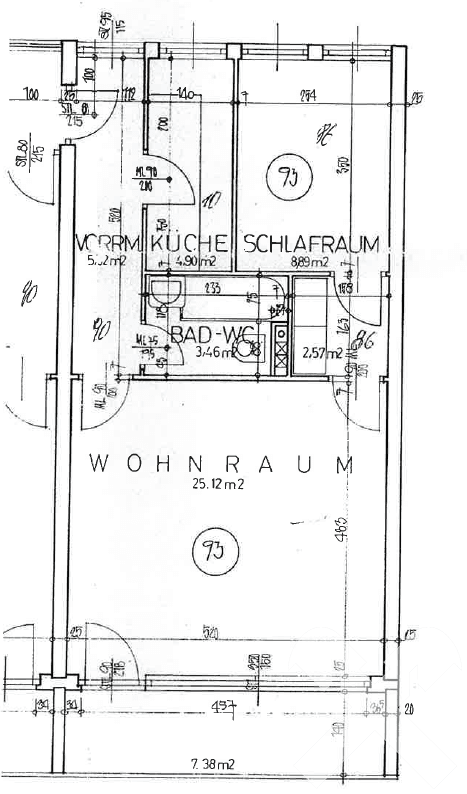 Grundriss einer Wohnung mit separatem Wohnzimmer, Schlafzimmer, Küche und einem kombinierten Bad-WC.