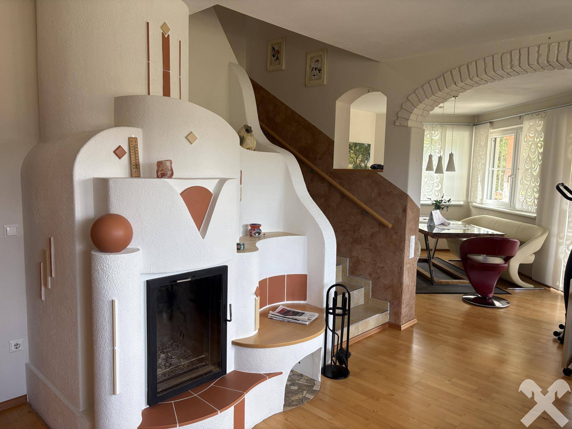 Wohnzimmer mit Kachelofen