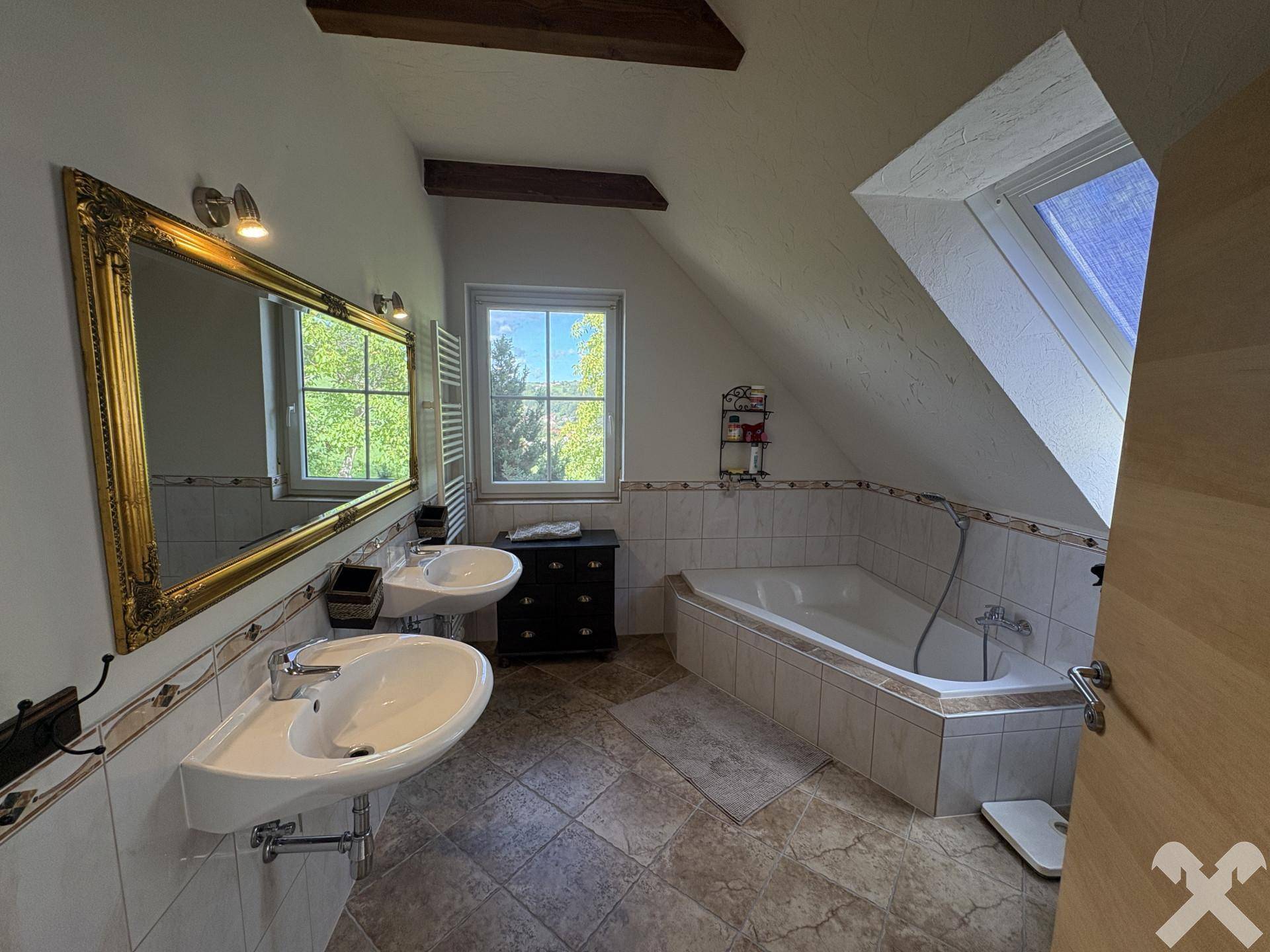Badezimmer im Obergeschoss