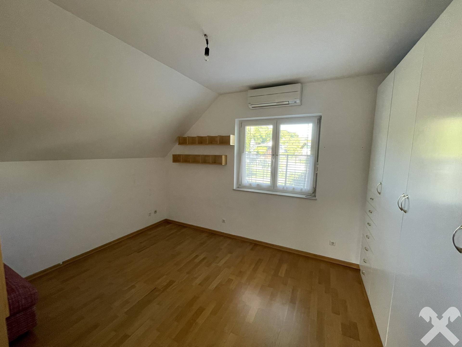 Schlafzimmer 1 (1. OG)