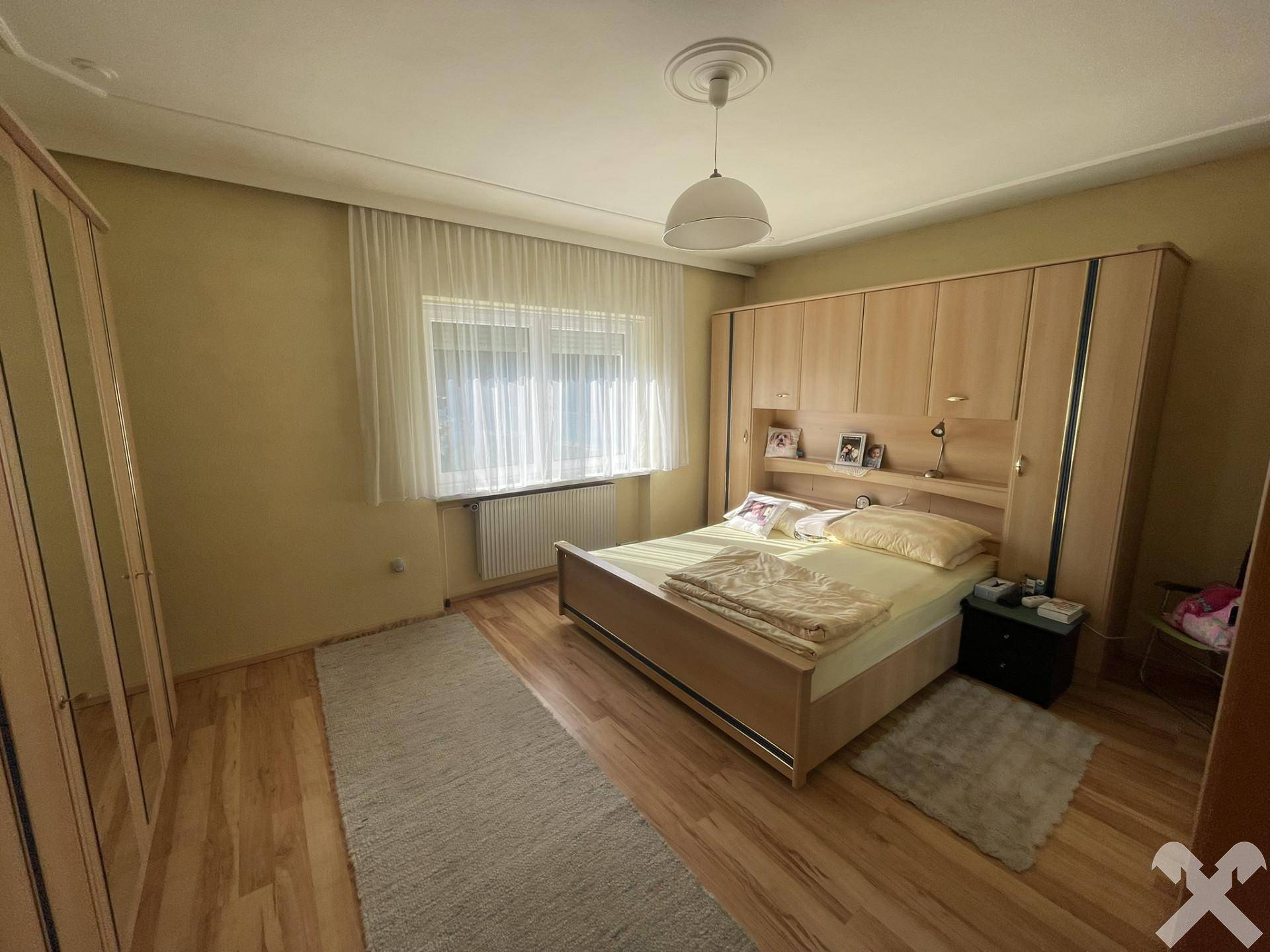 Schlafzimmer 1