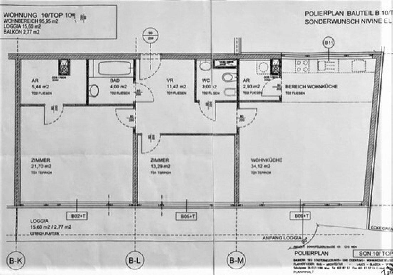 Grundriss einer Wohnung mit Wohnküche, zwei Zimmern, Bad und Loggia.