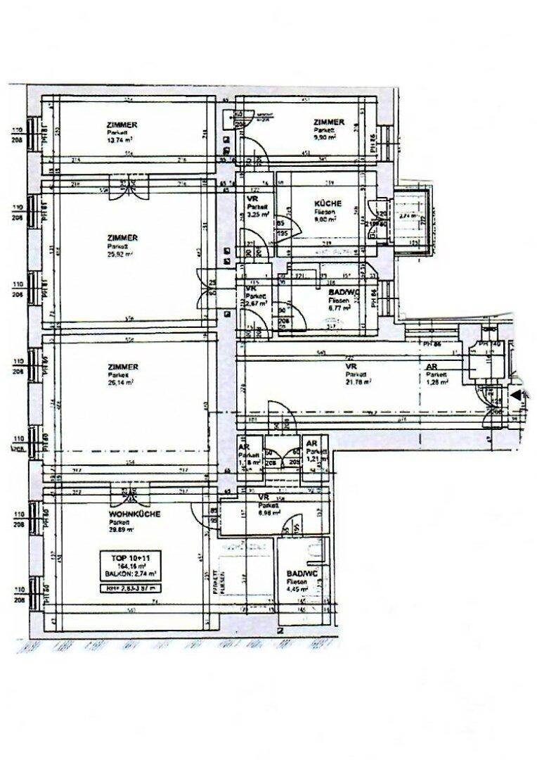 Detaillierter Grundriss einer Wohnung mit mehreren Zimmern, Küche und Bad.