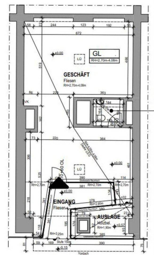 Grundrissplan einer Gewerbeeinheit mit Eingangsbereich, Auslage und Hauptgeschäftsfläche.