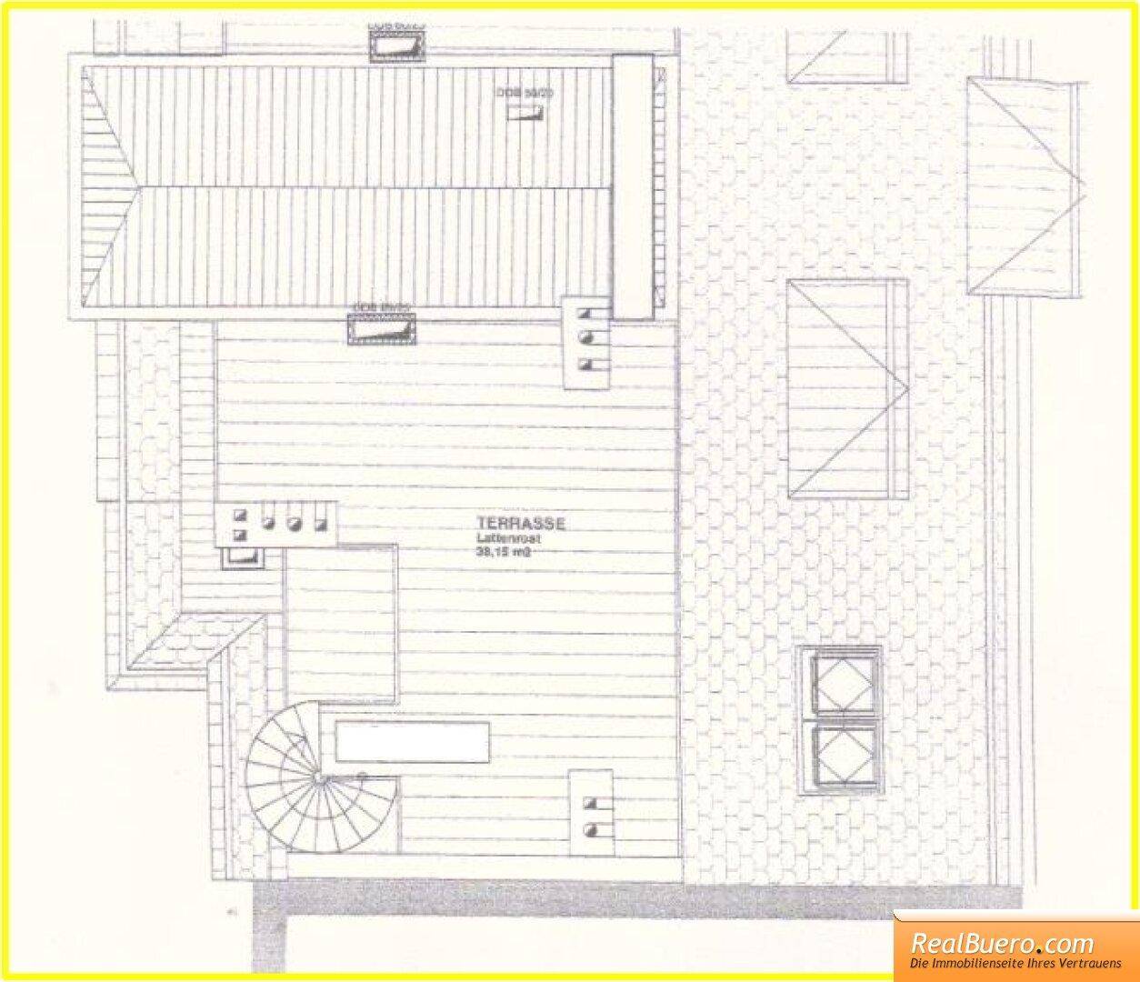 Grundriss der Dachterrasse mit großzügiger Fläche und Zugang über eine Wendeltreppe.