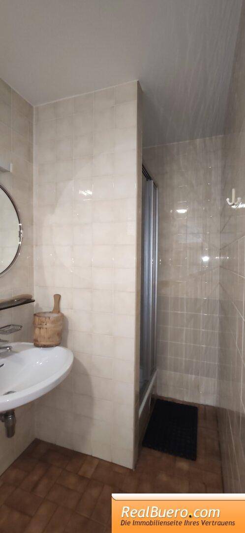 Dusche und Toilette bei der Sauna