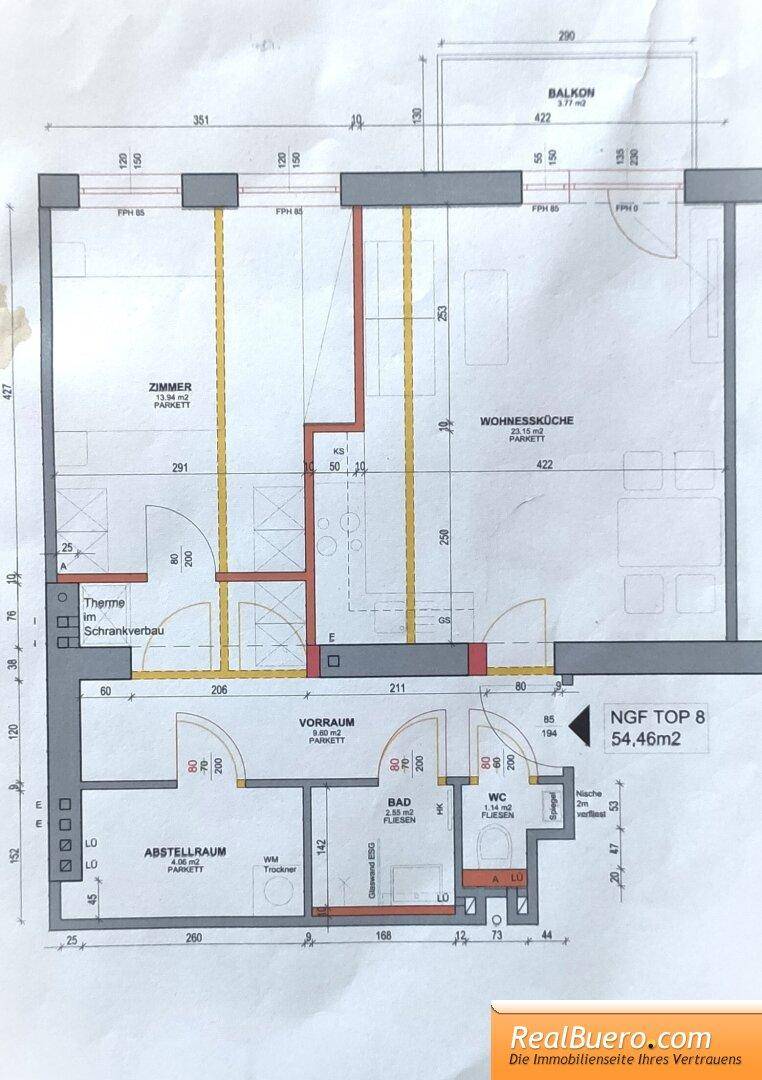 Grundriss der Wohnung mit Balkon, offener Wohnküche und separatem WC.
