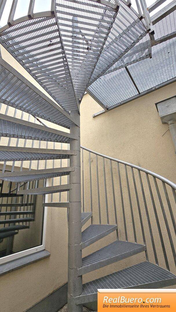 Treppe zur Terrasse