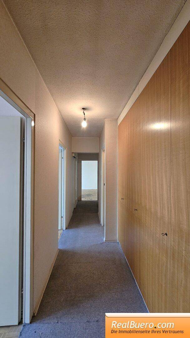 Diele mit Wandschrank (Stauraum)