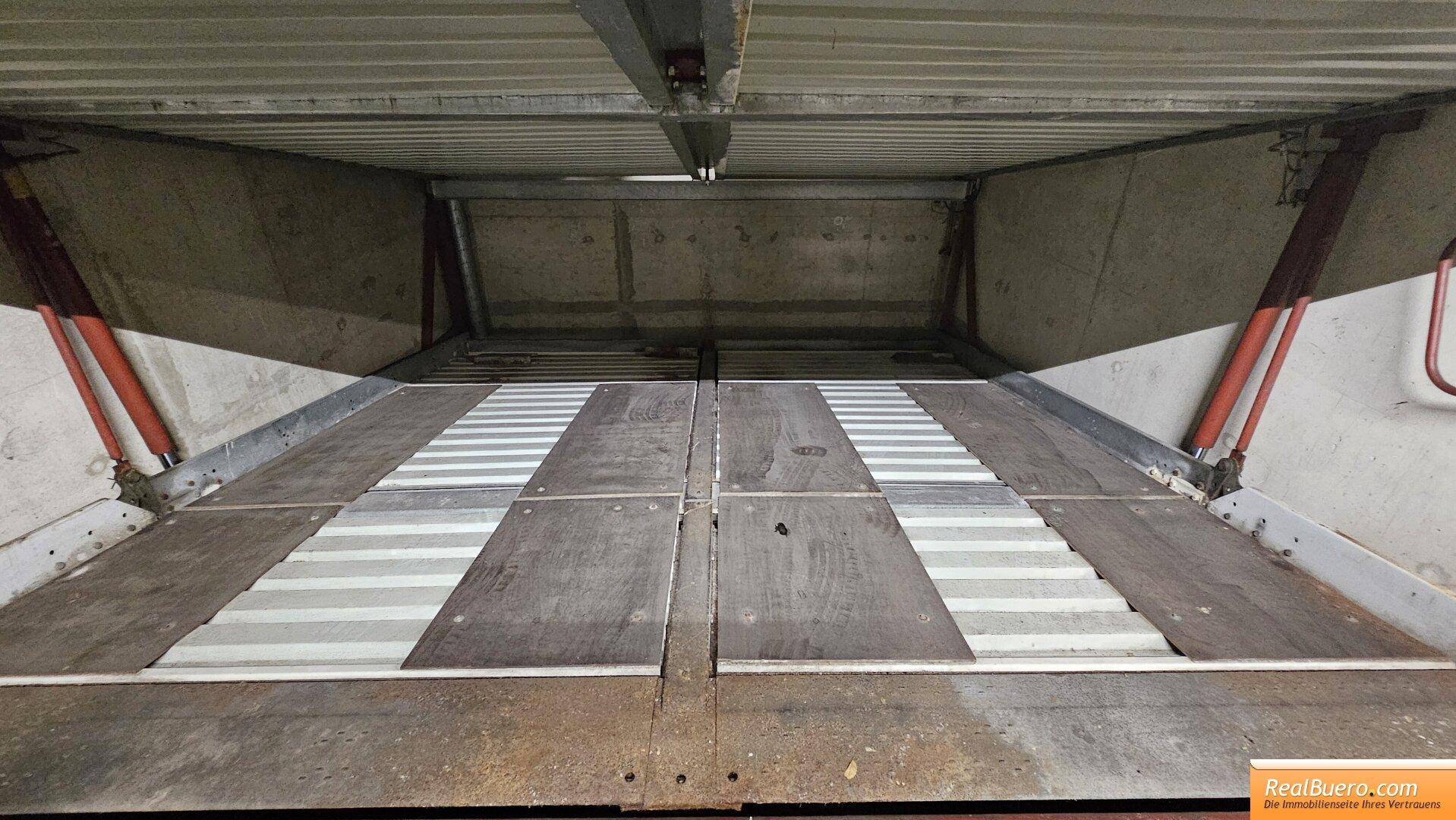 Duplex Garage