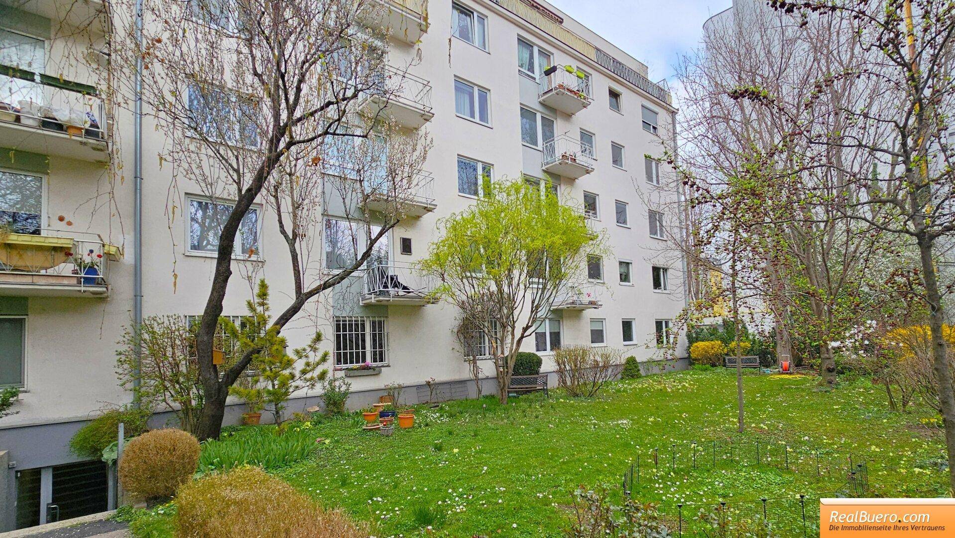 Gartenseitige Hausansicht