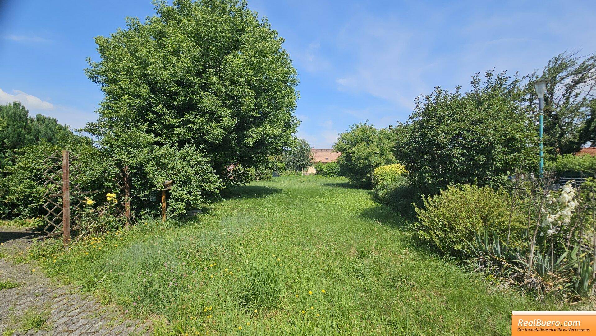 EINFAMILIENHAUS MIT KFZ STELLPLATZ UND GARTEN - Ansicht 5
