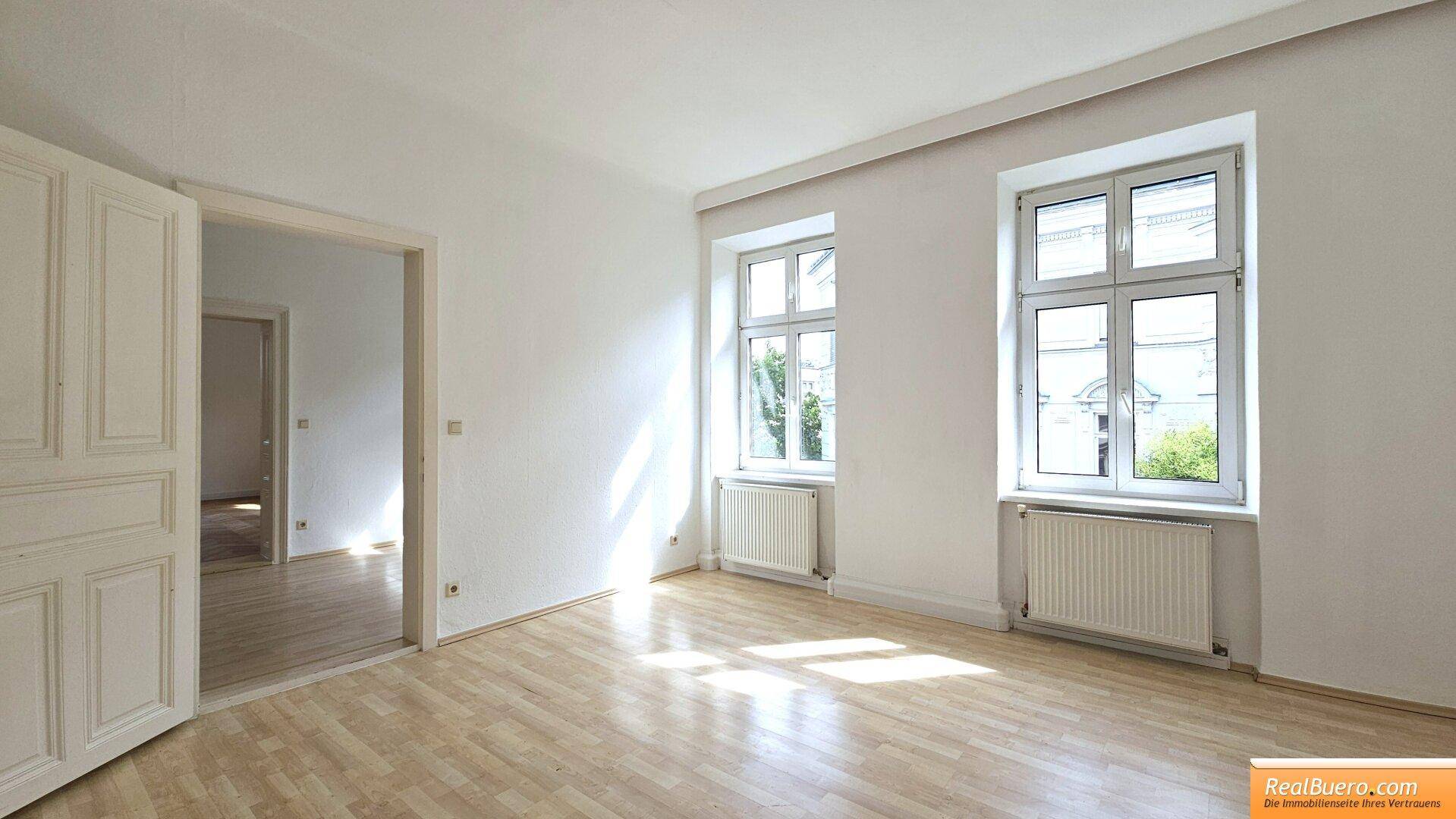 UNBEFRISTETE ALTBAUWOHNUNG IN DER WASSERGASSE – pohled 4