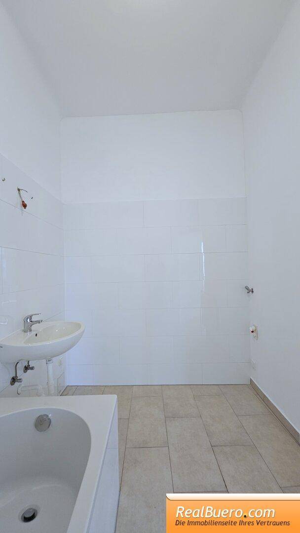UNBEFRISTETE ALTBAUWOHNUNG IN DER WASSERGASSE – pohled 6