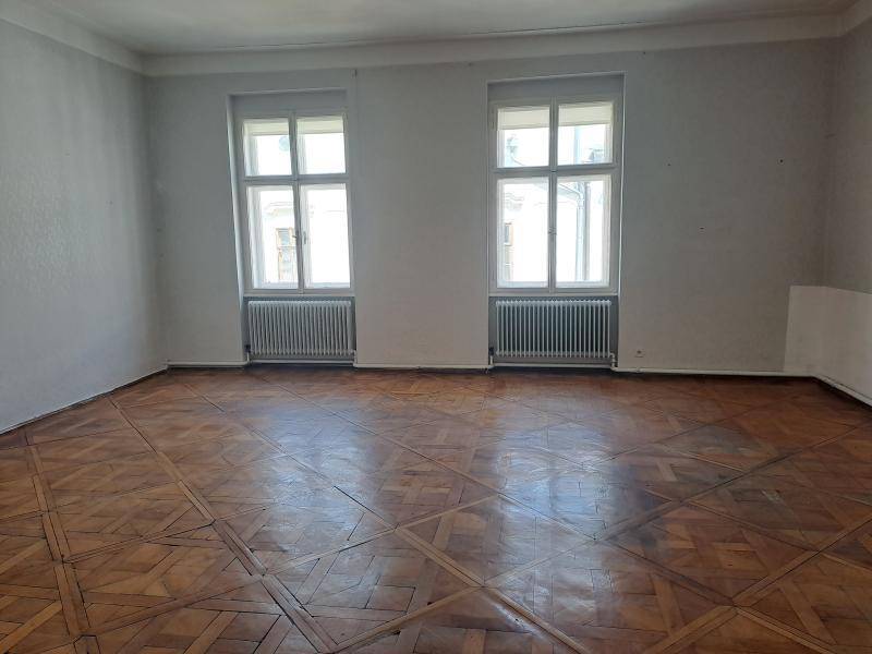 Altst.Zimmer mit 2 Fenster.jpg