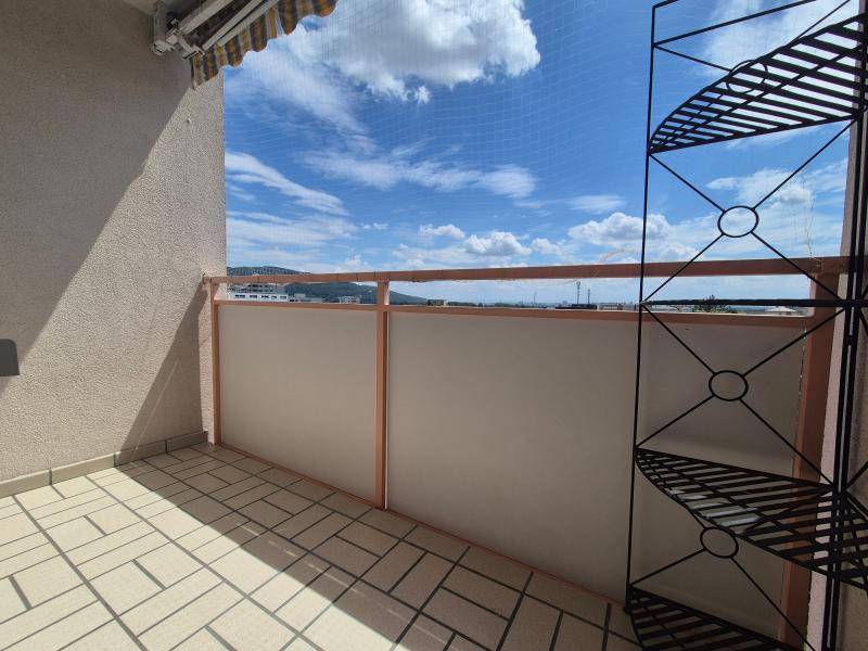 Perfekte Familienwohnung oder 3er WG in Uninähe! 89 m² inkl. Loggia im 8. Stock, teilmöbliert, Parkplätze beim Haus! - Ansicht 3