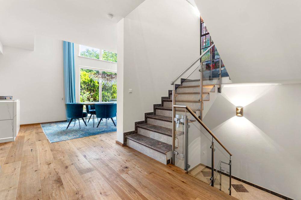 Villa mit spektakulärem Seeblick - Ansicht 6