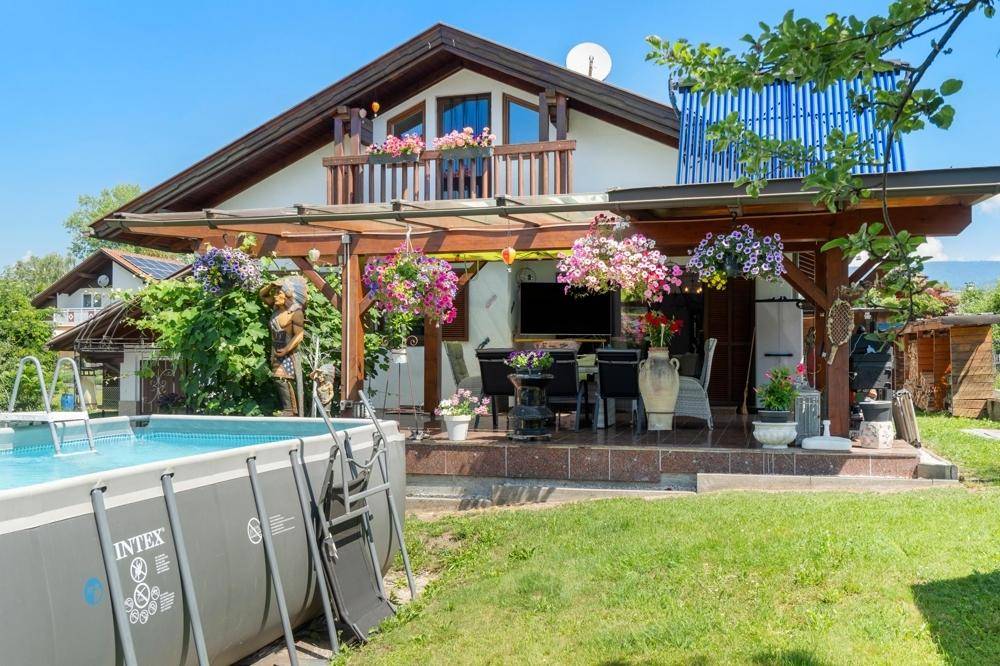 Wohnhaus in zentraler Lage - Widok 3