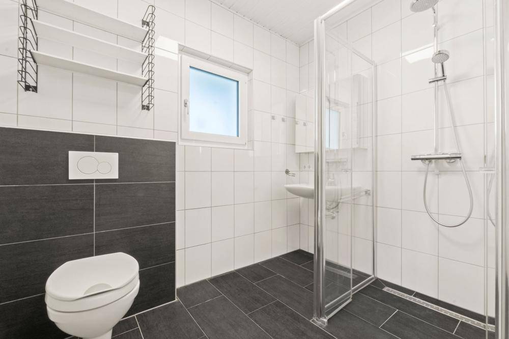 Wohnhaus mit Nebengebäude in zentraler Lage - Ansicht 6