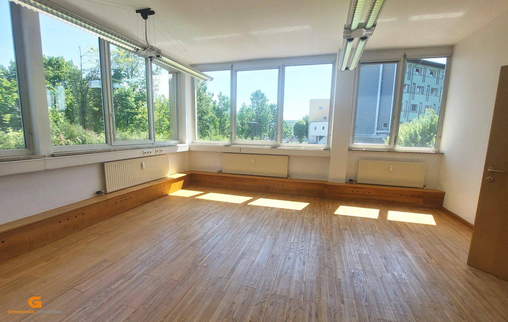 Büro 4