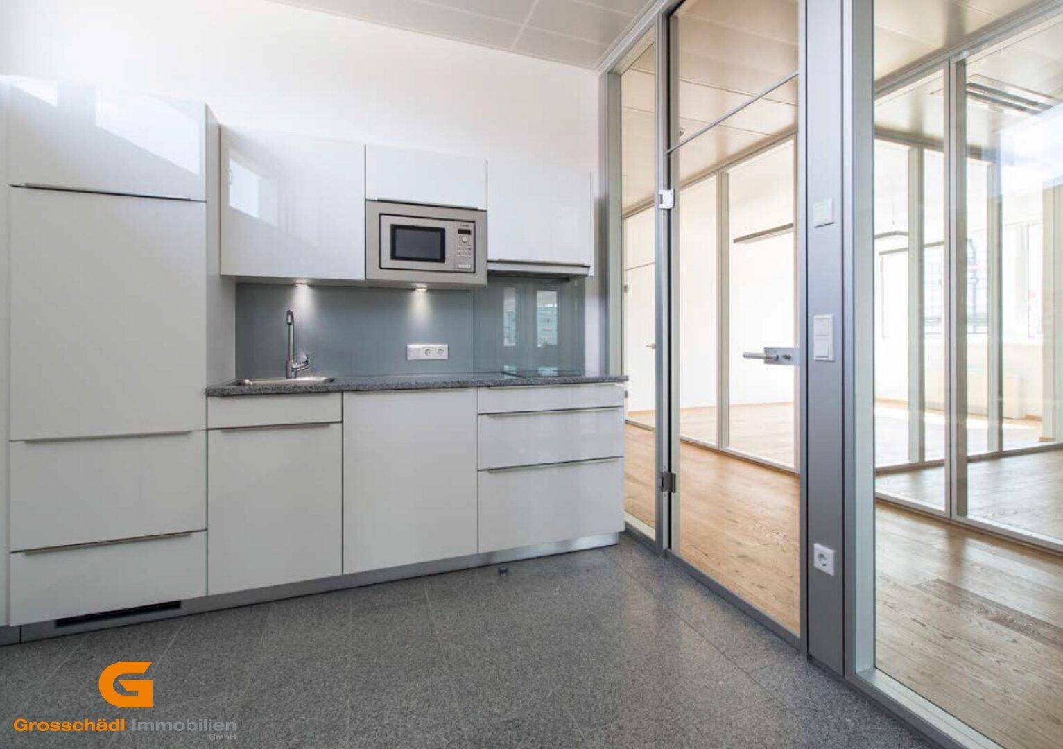 Modernes Büro mit Terrasse an Top-Standort mieten - Ansicht 3