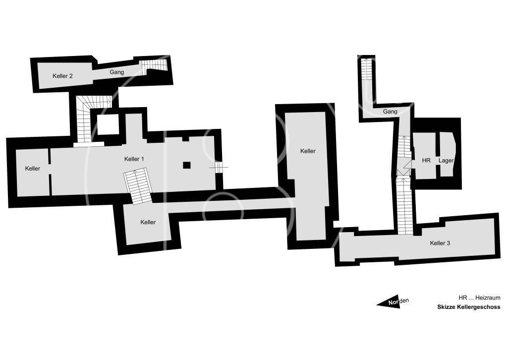 Grundriss des Kellergeschosses mit mehreren Kellerräumen und Heizraum.