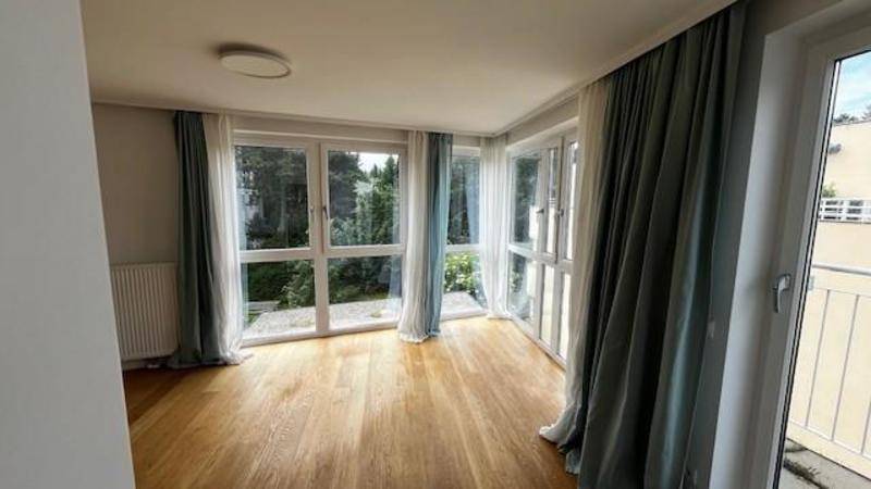 Exklusive Dachgeschoßwohnung - befristet vermietet **Provisionsfrei** - Widok 3