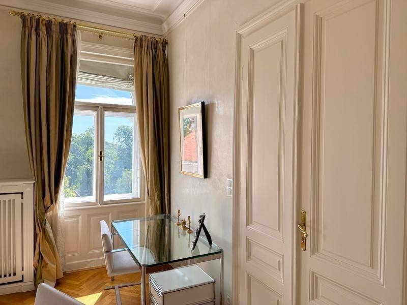 Büro mit Grünblick