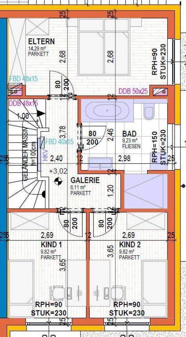 Grundriss des Obergeschosses mit drei Schlafzimmern, Badezimmer und Galeriebereich.