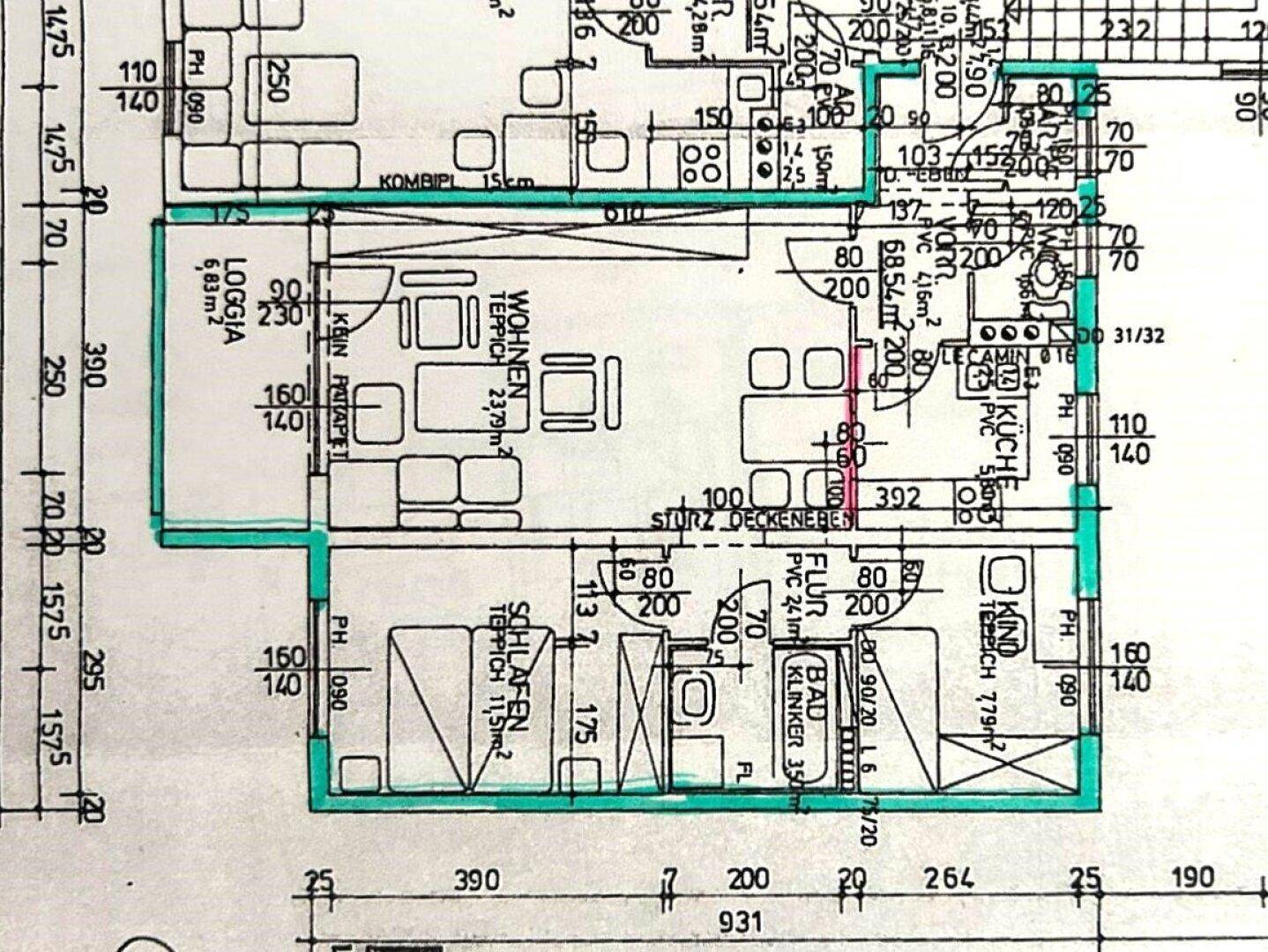 Detaillierter Grundriss einer Wohnung mit Wohnzimmer, Küche, Schlafzimmer und Loggia.