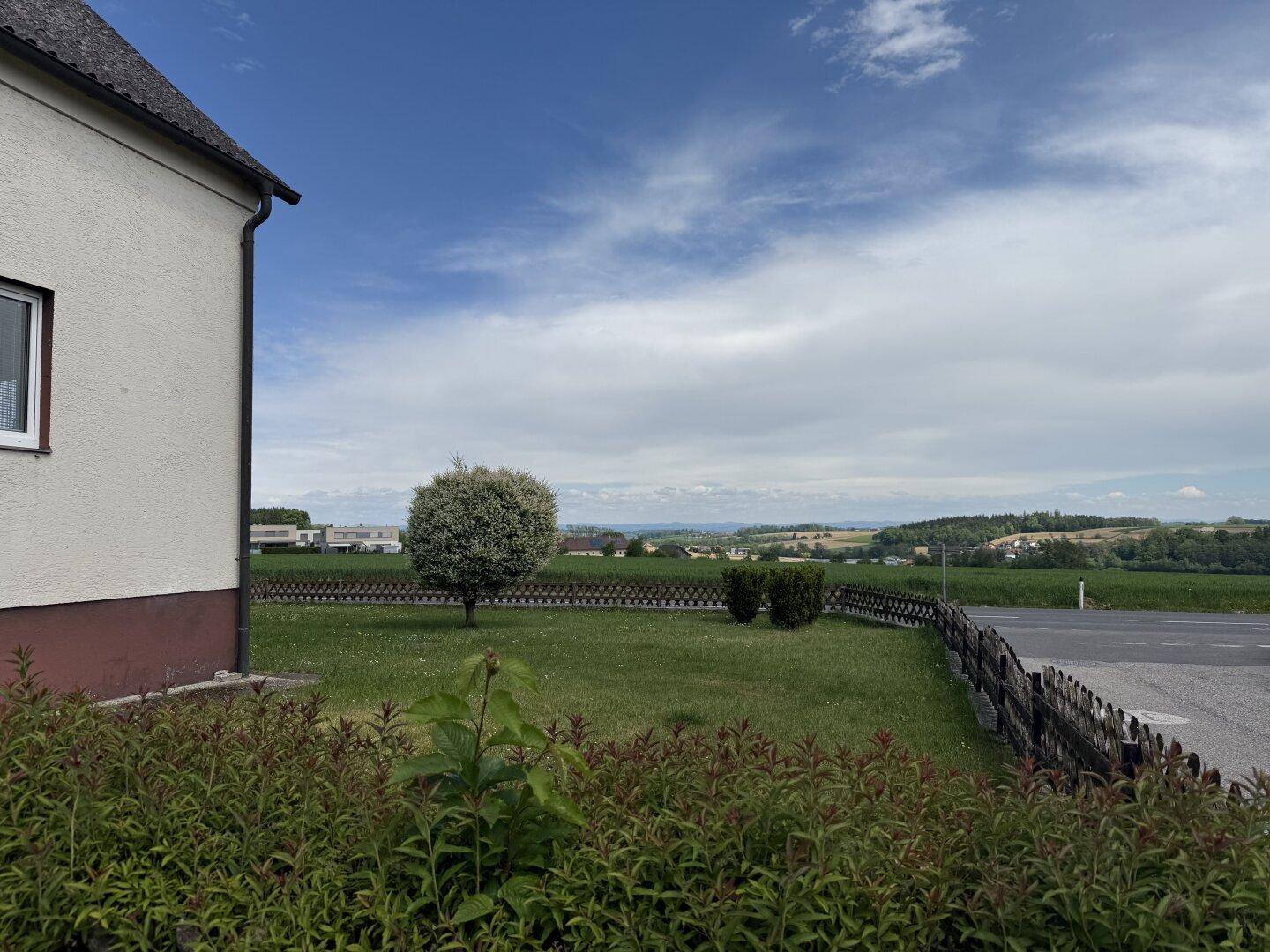 Großzügiges Zweifamilienhaus mit Garten, Balkon &amp; 2 Garagen in St. Marien – €330.000 - Ansicht 5
