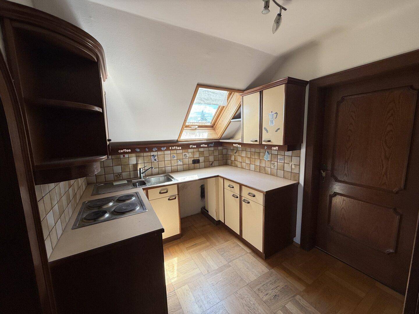 Großzügiges Zweifamilienhaus mit Garten, Balkon &amp; 2 Garagen in St. Marien – €330.000 - Mehr