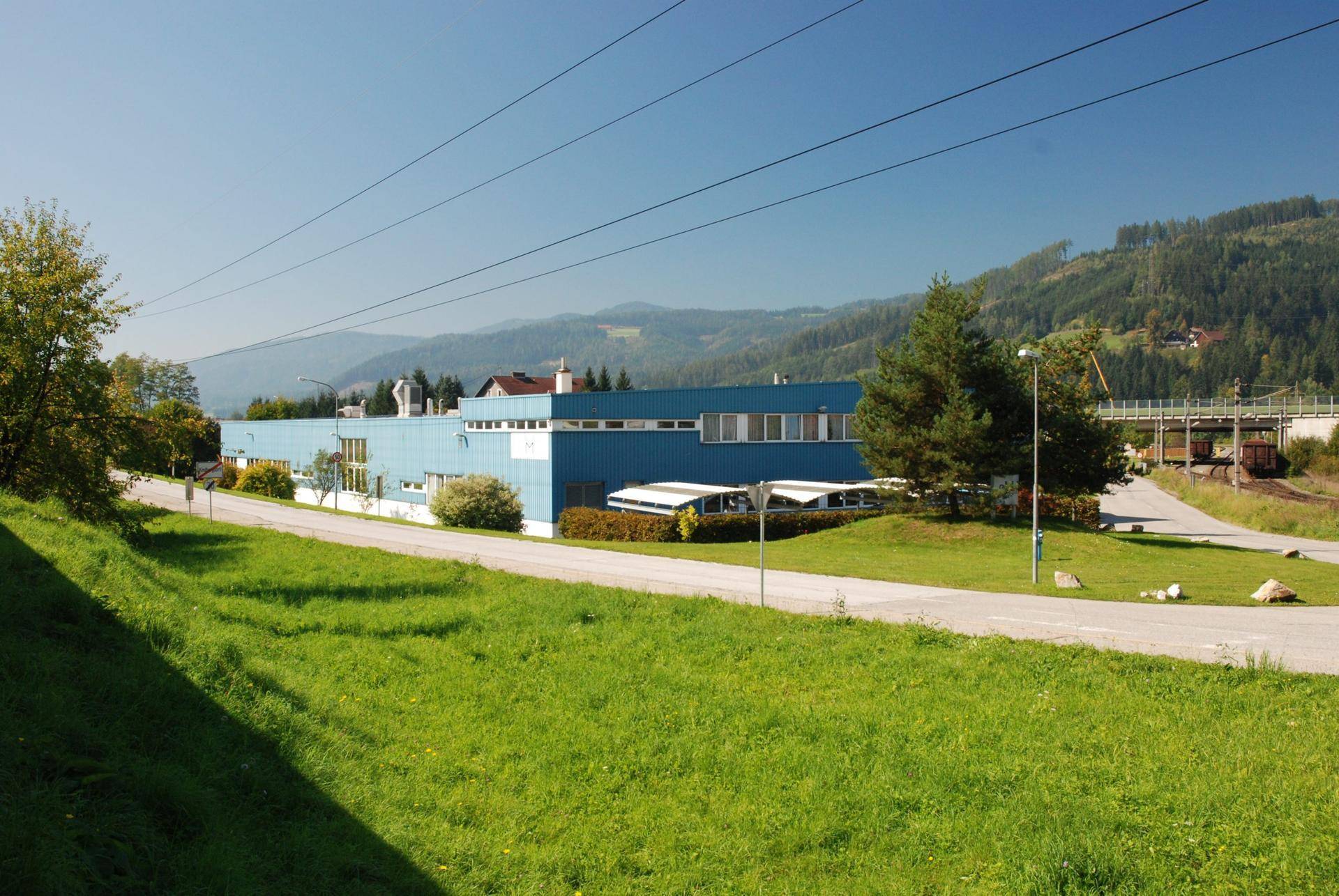 ACHTUNG - REDUZIERTE MIETE ! 8650 Kindberg - Gewerbeimmobilie mit Produktionshalle und Bürotrakt in Toplage und Topzustand (Kauf oder evtl. auch Miete) - Ansicht 3