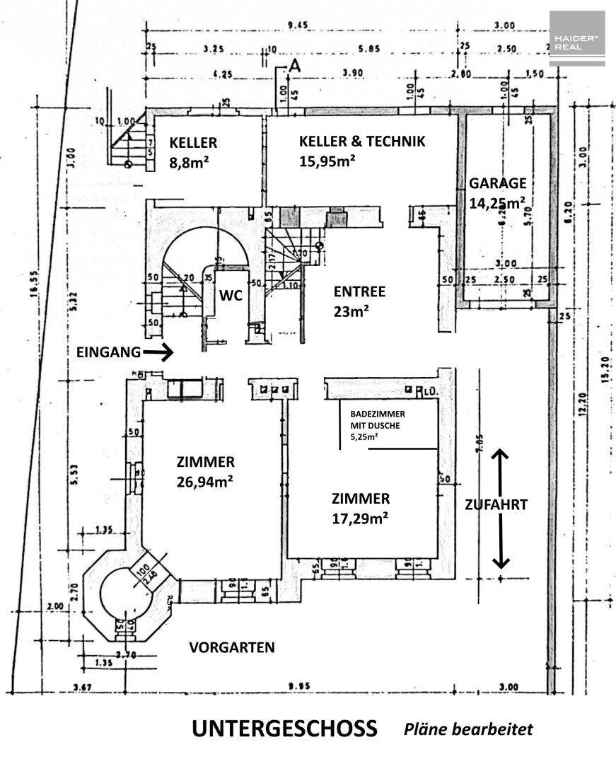 Grundriss des Untergeschosses mit Keller, Garage, Entree und zwei Zimmern sowie Bad mit Dusche.
