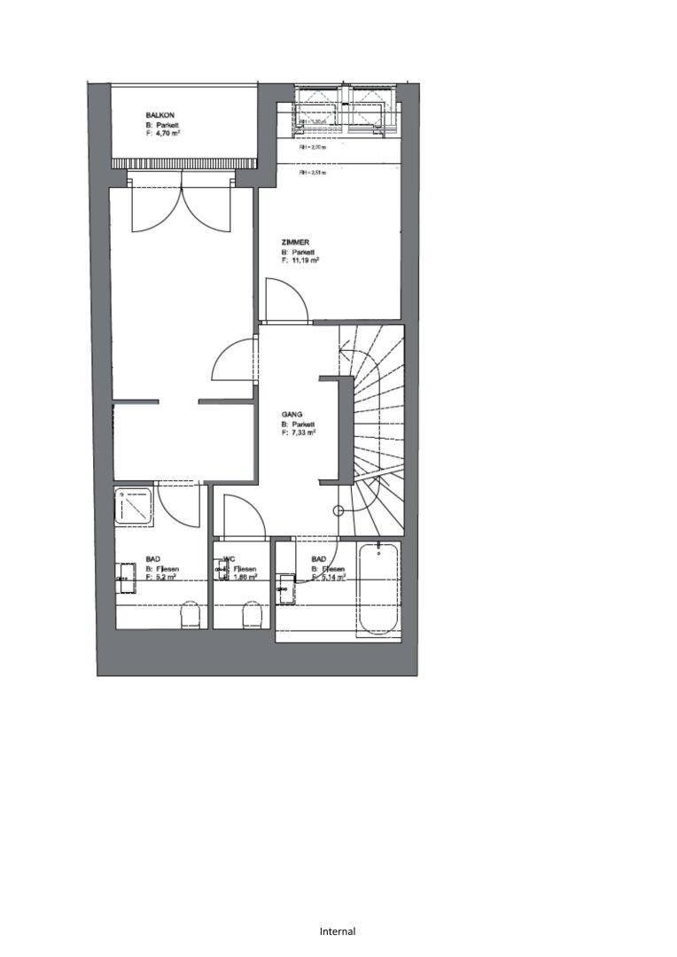Grundriss des ersten Obergeschosses mit Schlafzimmern, Bädern und Balkon.