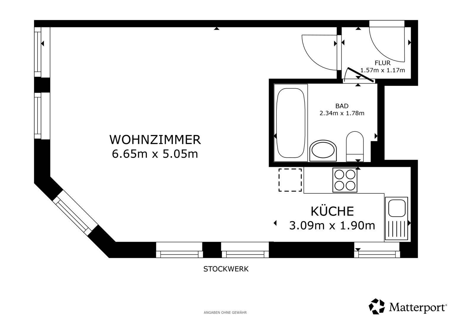 Grundriss einer Wohnung mit Wohnzimmer, separater Küche, Badezimmer mit Badewanne und Flur.