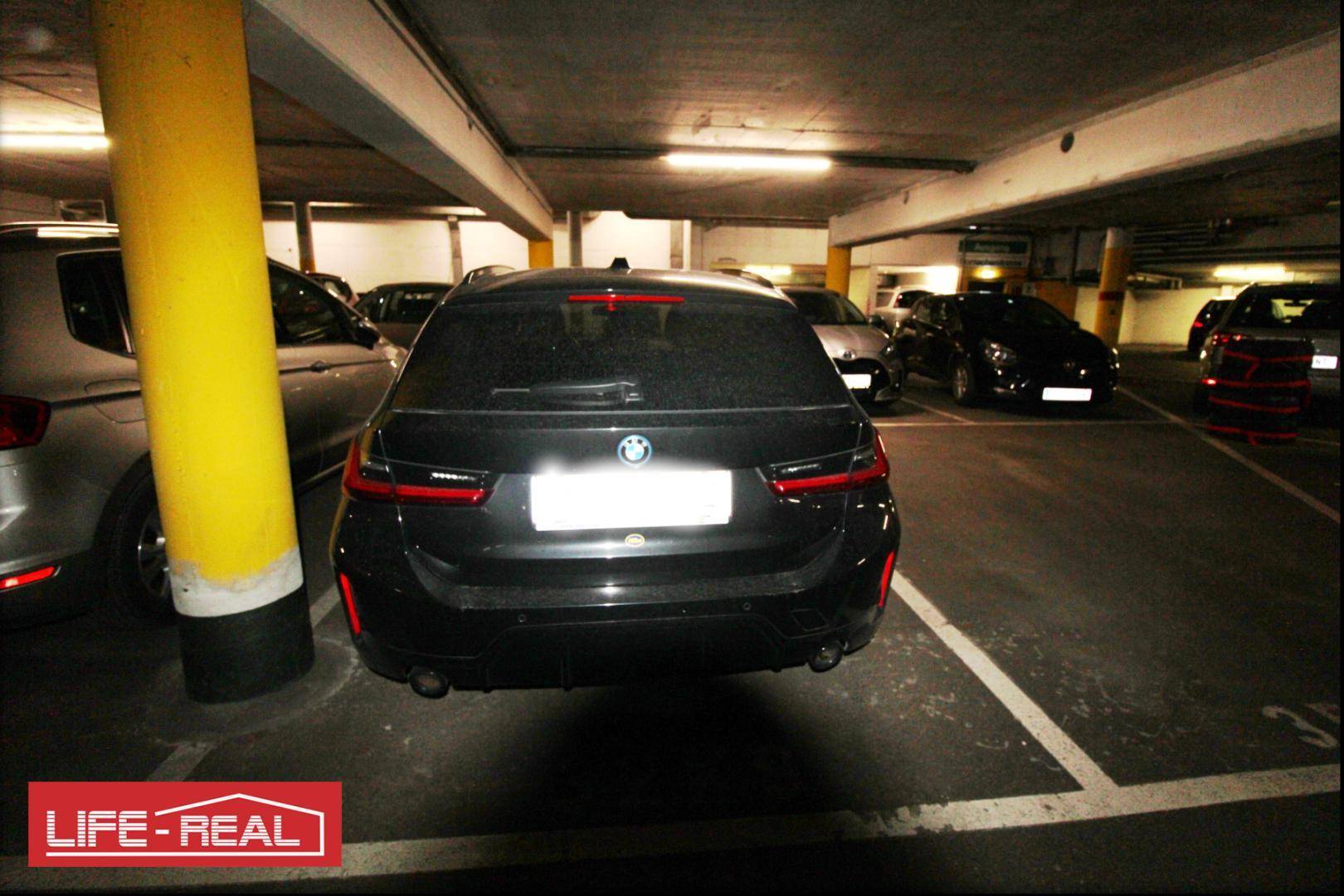 Zentraler Tiefgaragenabstellplatz in Dornach zu vermieten