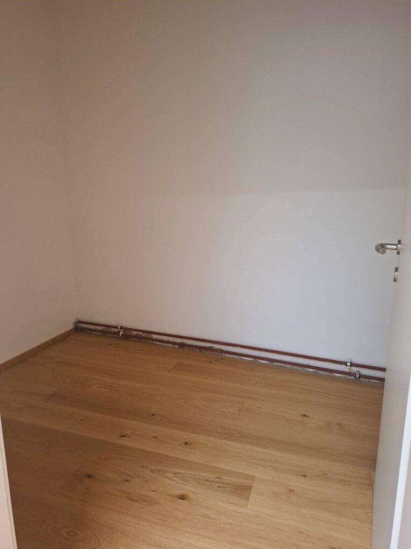 Renovierte Büroräume oder Praxisräume im 1. Obergeschoß im Zentrum von Bruck/Mur zu mieten ! – pohled 5