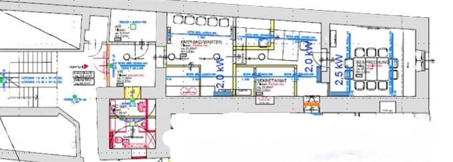 Detaillierter Grundrissplan mit Raumaufteilung, technischen Installationen und Flächenangaben.