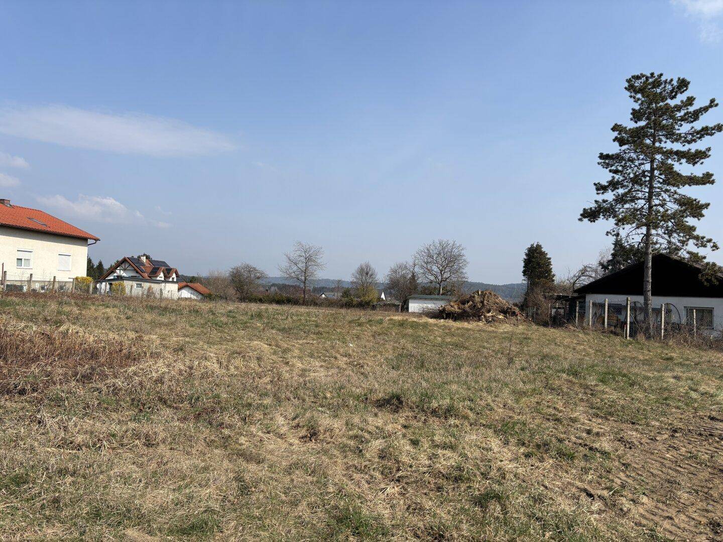 Einfamilienhaus mit 5600 m² Grundstück ( Bauland und lw. Fläche ) - Ansicht 5