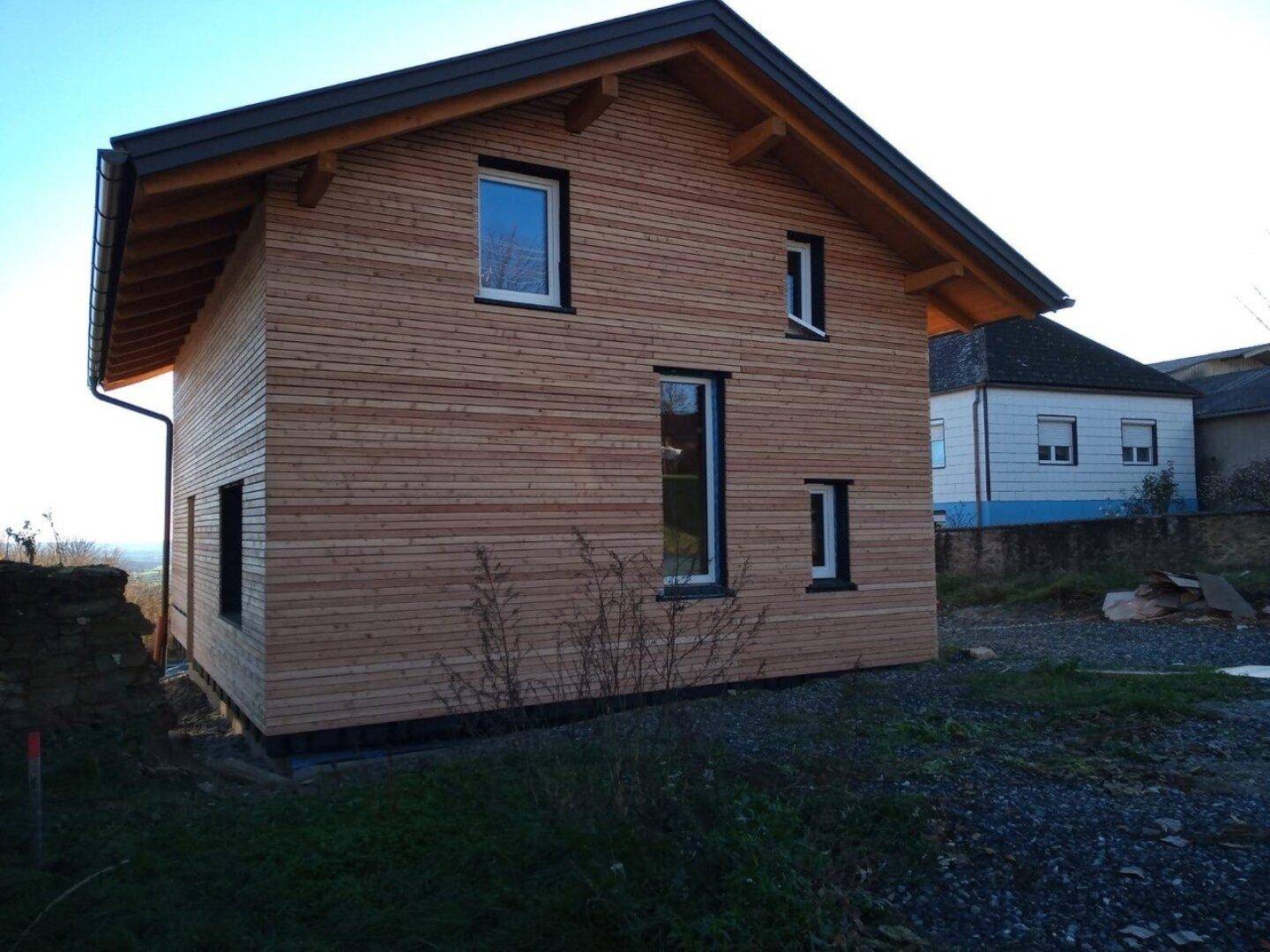Einzigartiges Rohbau-Einfamilienhaus mit 2.700 m² Grundstück und Fernblicklage – pohled 2