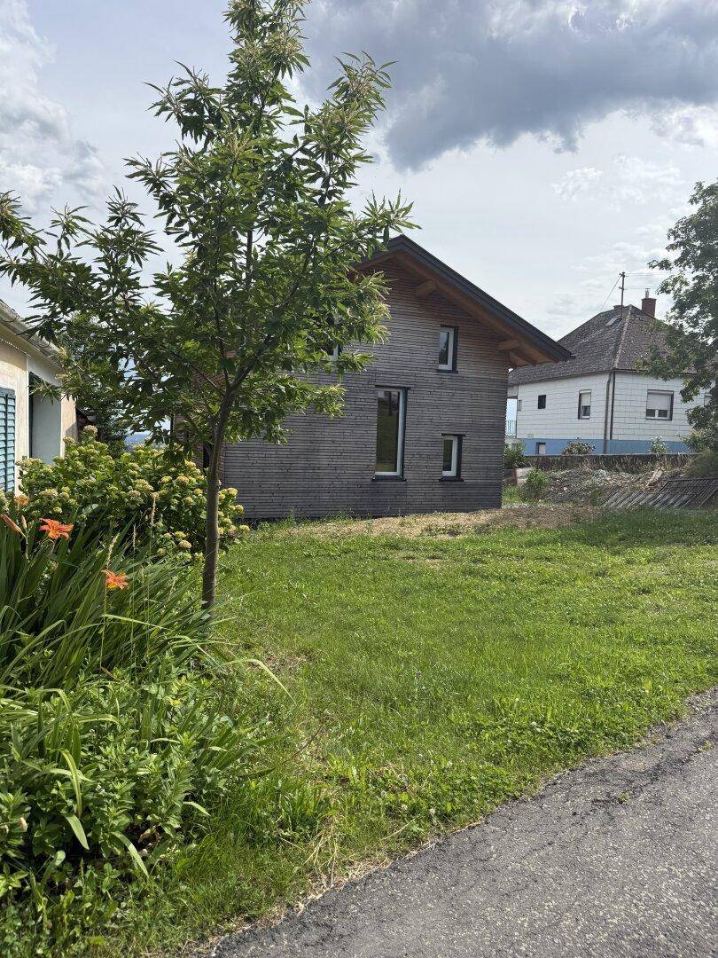 Einzigartiges Rohbau-Einfamilienhaus mit 2.700 m² Grundstück und Fernblicklage – pohled 3