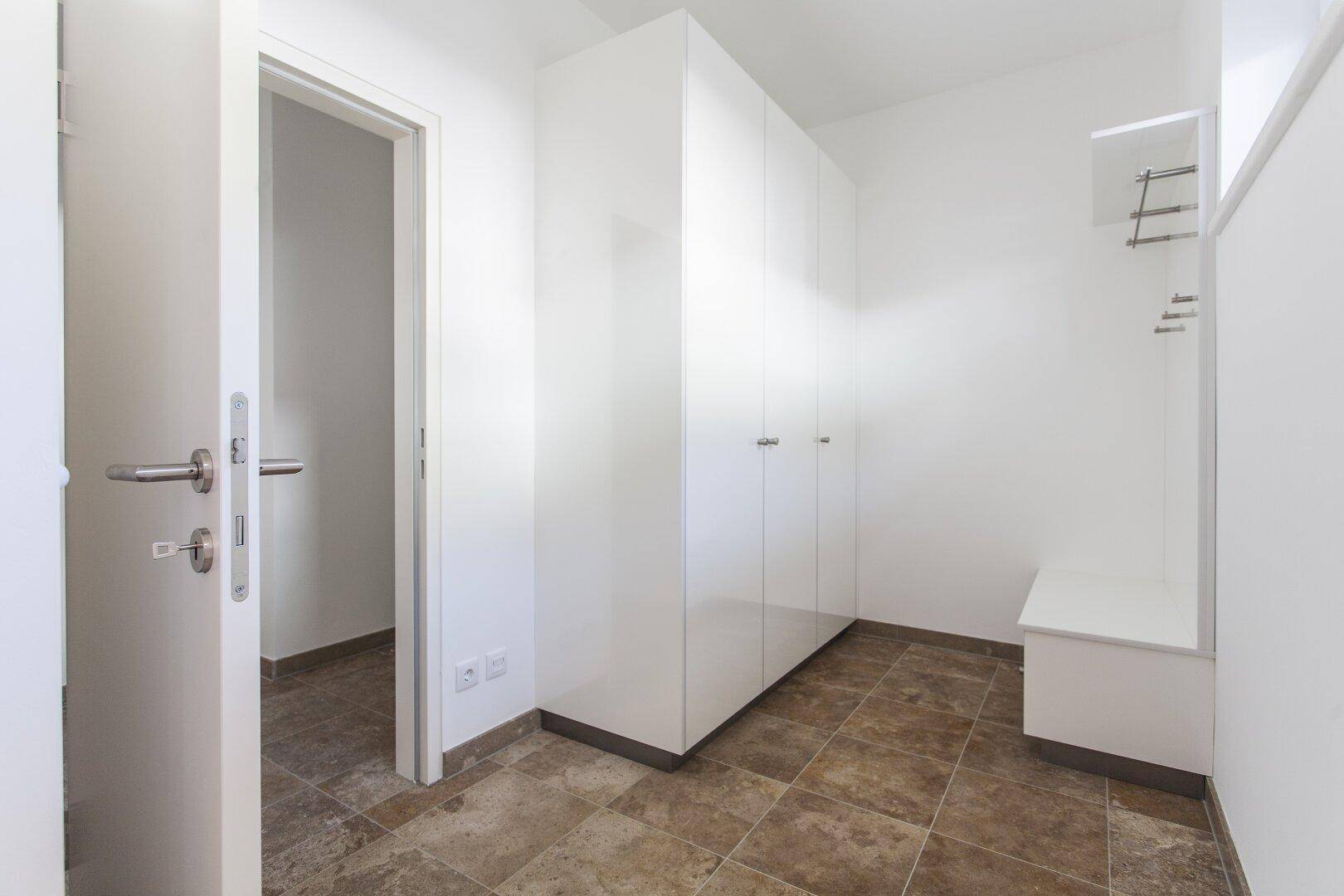 Garderobe und Abstellraum