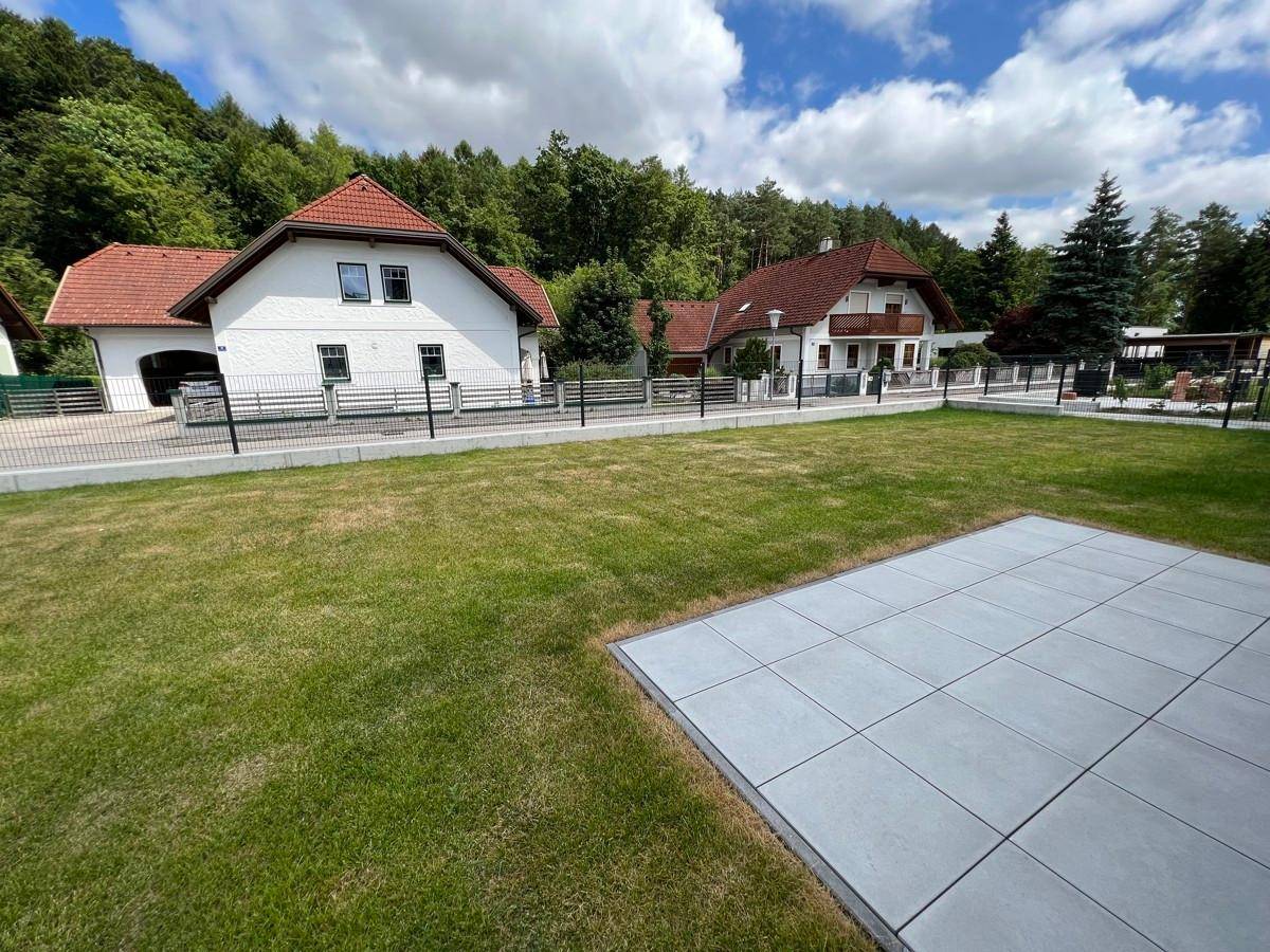 Terrasse mit Garten