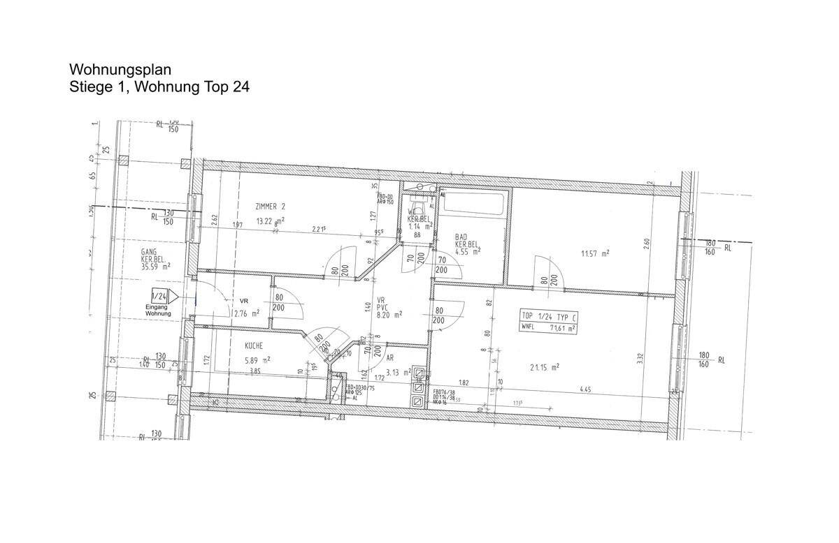 Grundrissplan einer Wohnung mit mehreren Zimmern, Bad, WC und Küche.