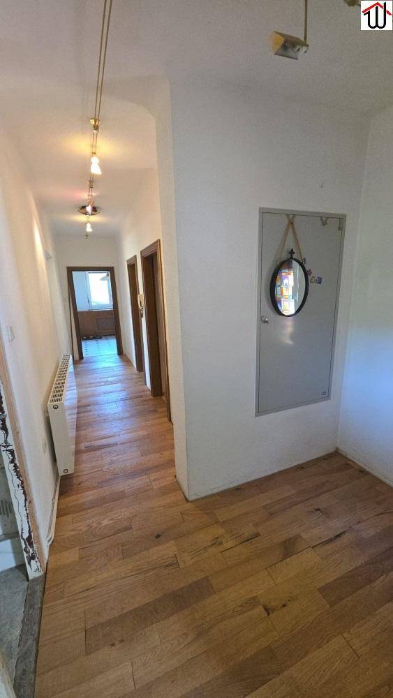 Idyllisches Einfamilienhaus mit Pool, Sauna und Gartenparadies - Ansicht 3