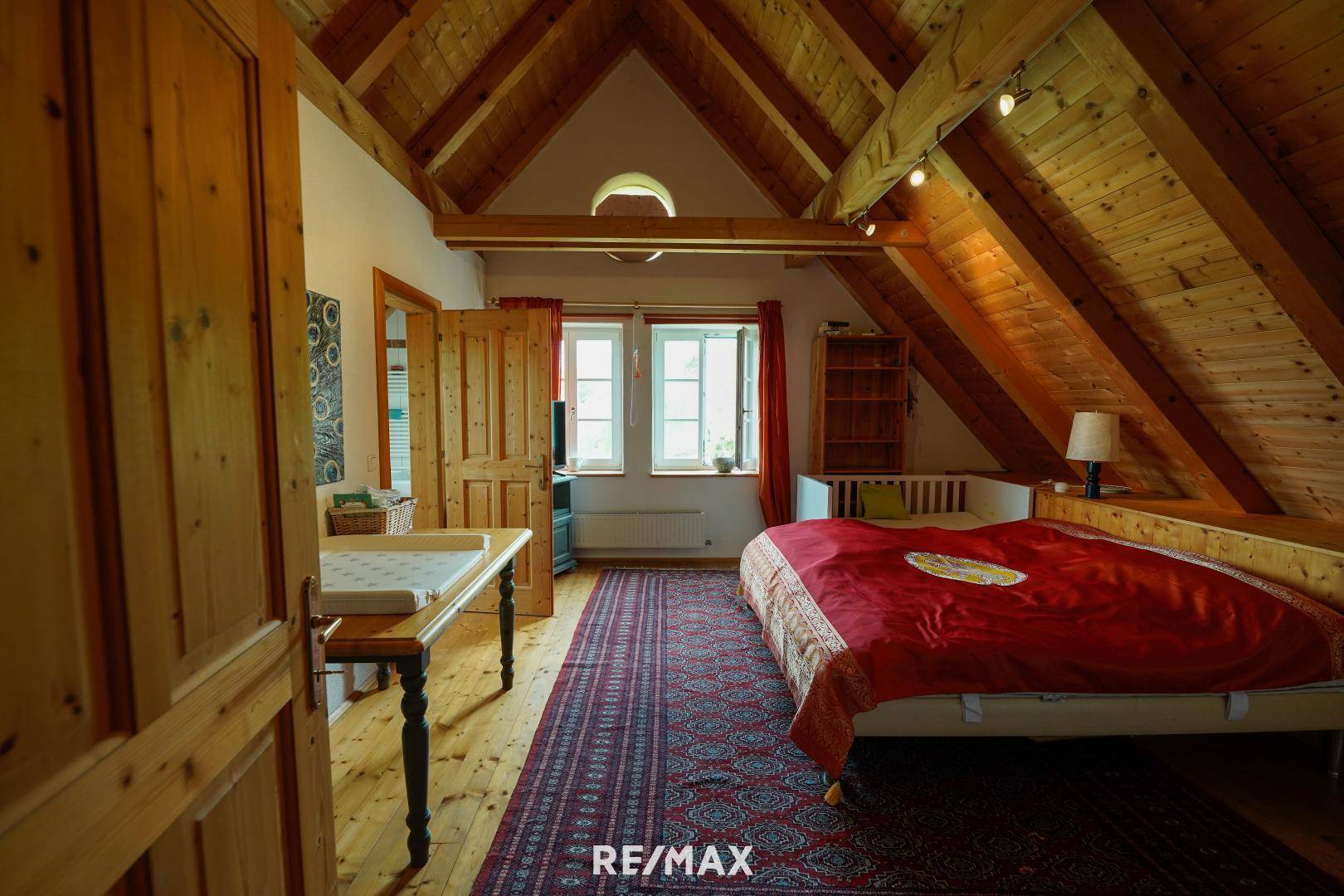 Schlafzimmer DG