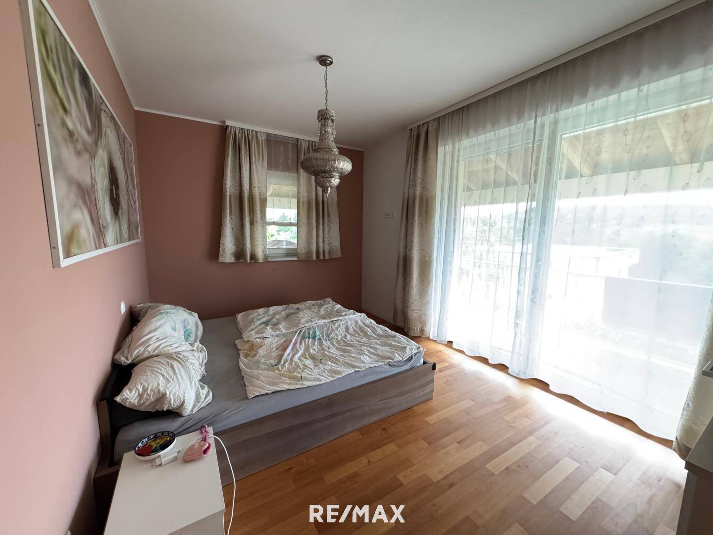 Zimmer OG mit Balkon