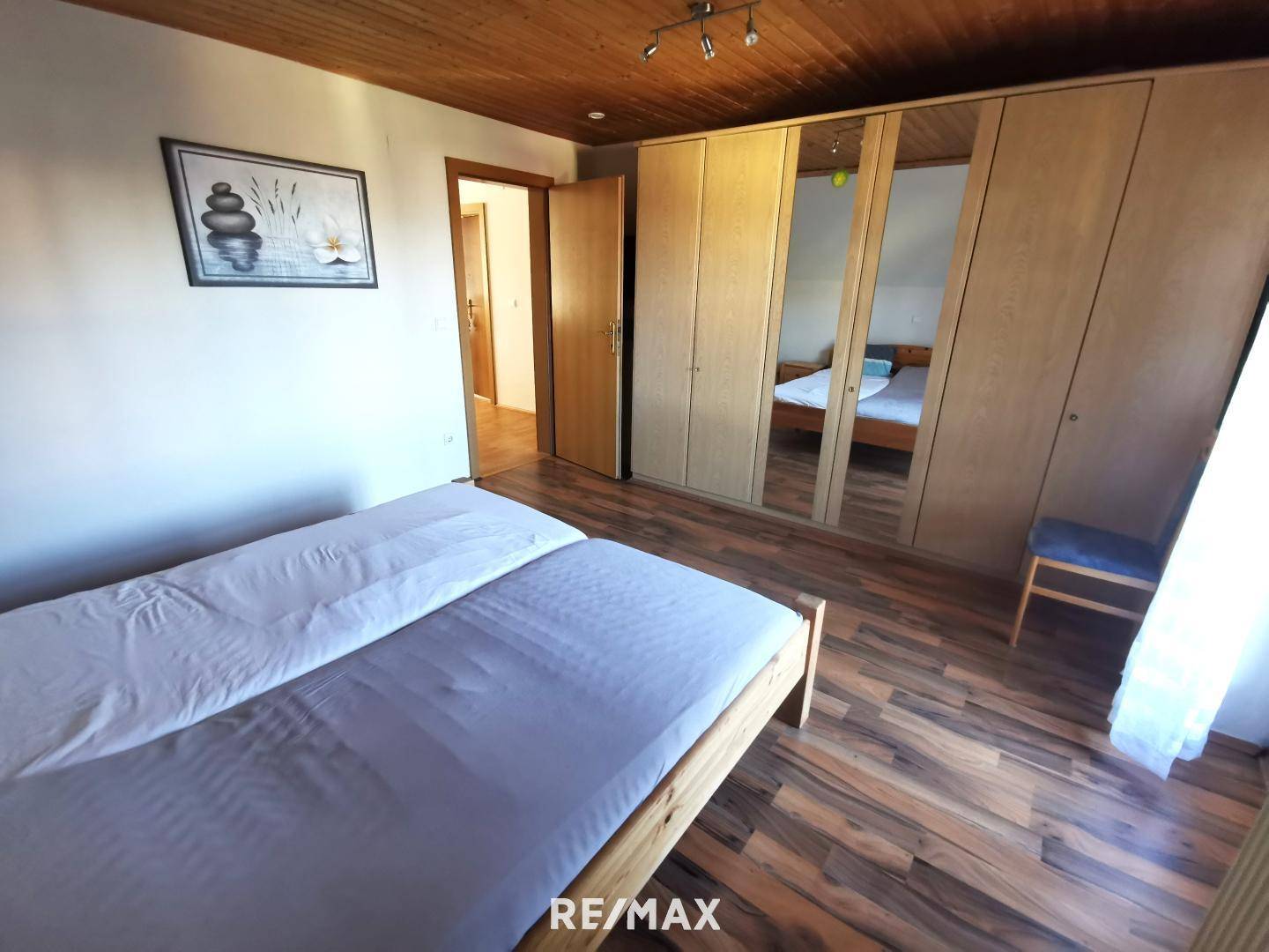Schlafzimmer 1 DG (2)